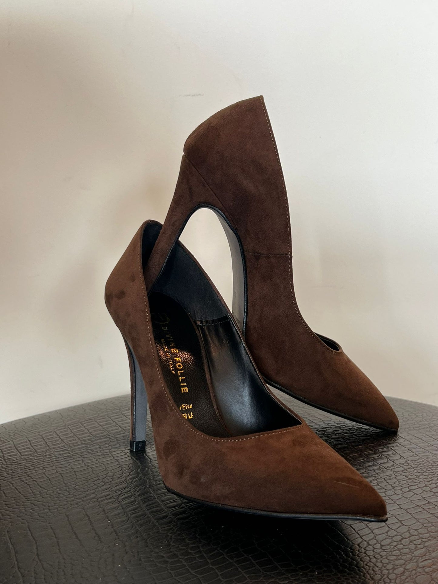 DIVINE FOLLIE - DECOLTE' IN CAMOSCIO 270
