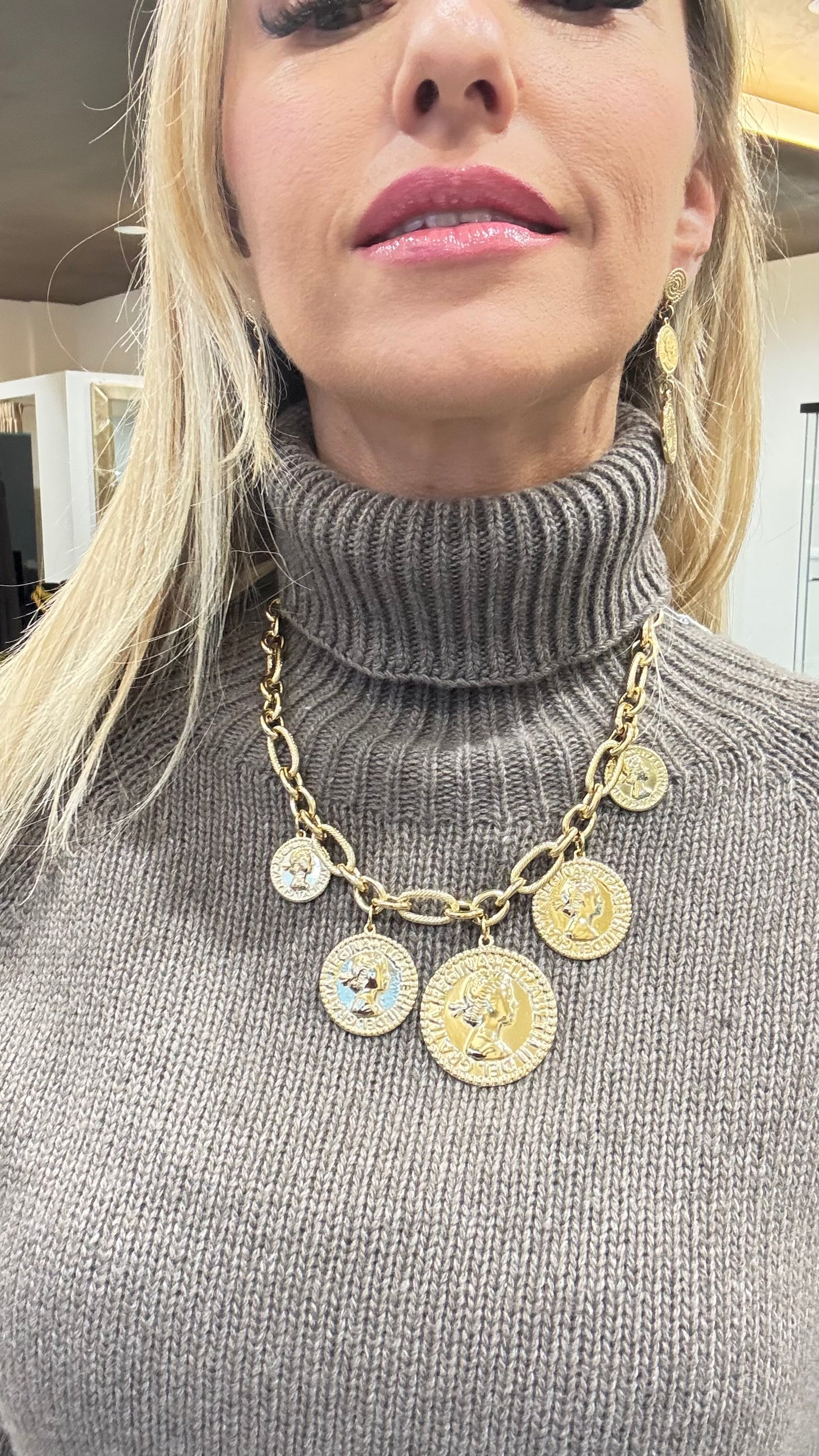 COLLANA MONETE CORTA