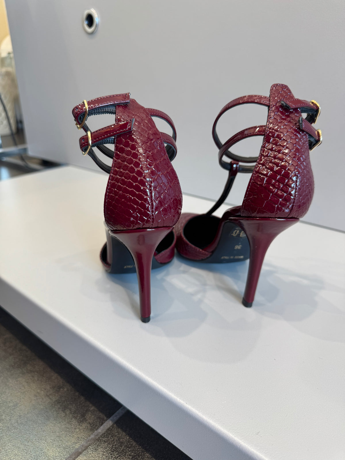 DIVINE FOLLIE- DECOLLETE 1231