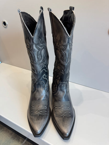 DIVINE FOLLIE- TEXANO GREY