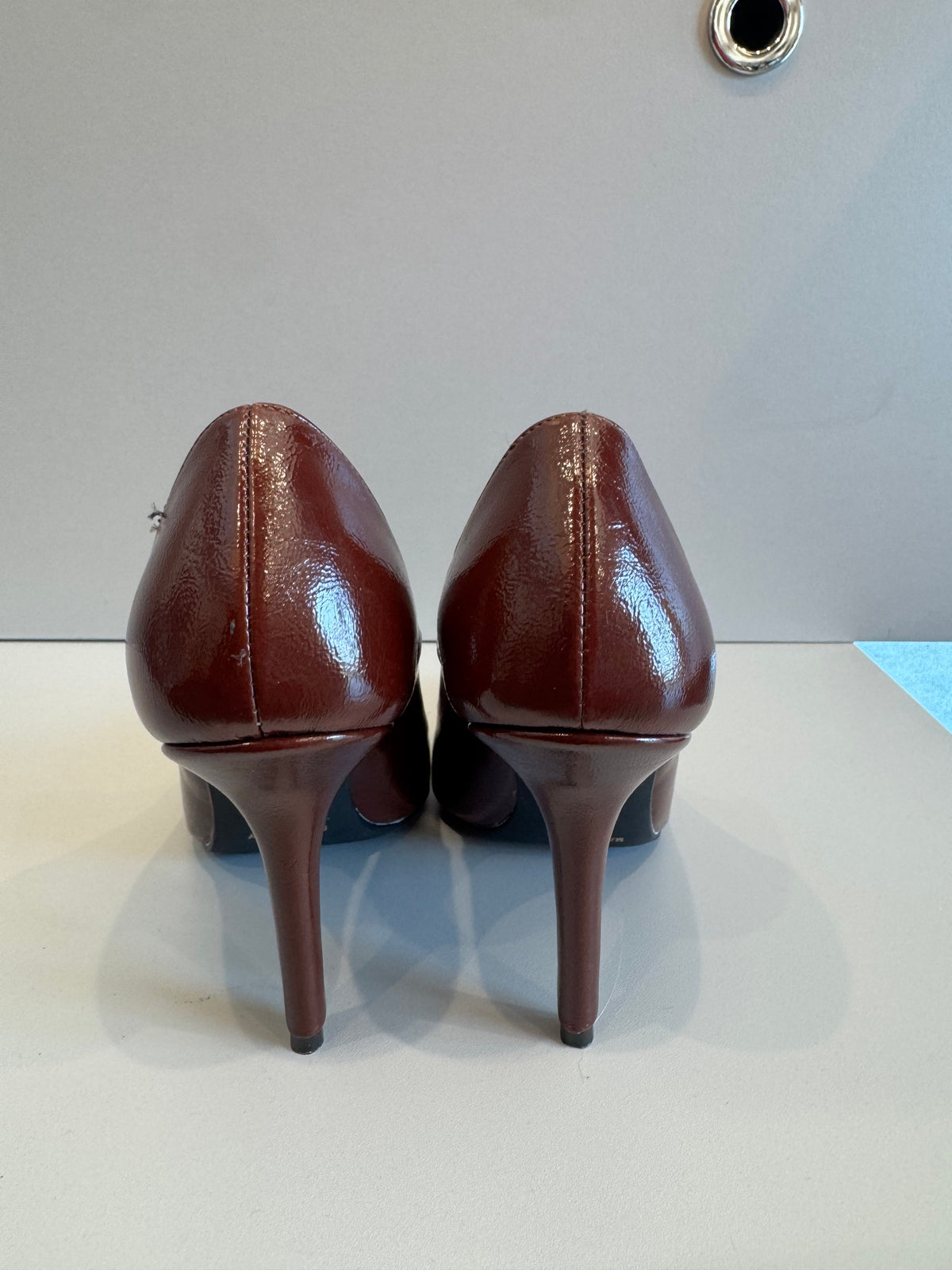 DIVINE FOLLIE- DECOLLETE 1214 MARRONE